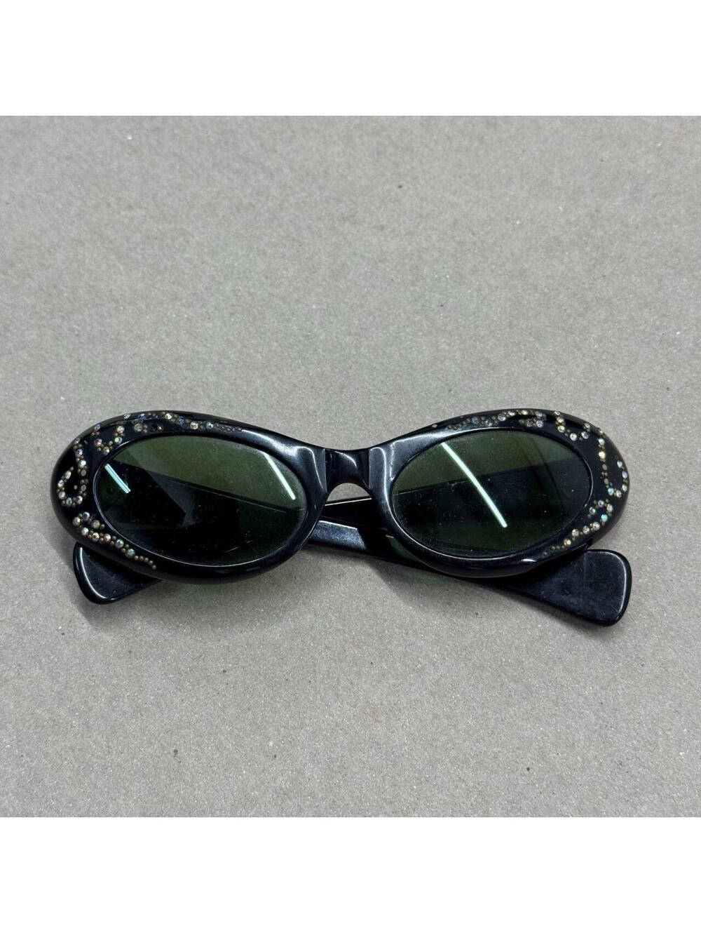 Vintage 1950s Black Oval Cat-Eye Aurora Borealis Rhinestone Sunglasses